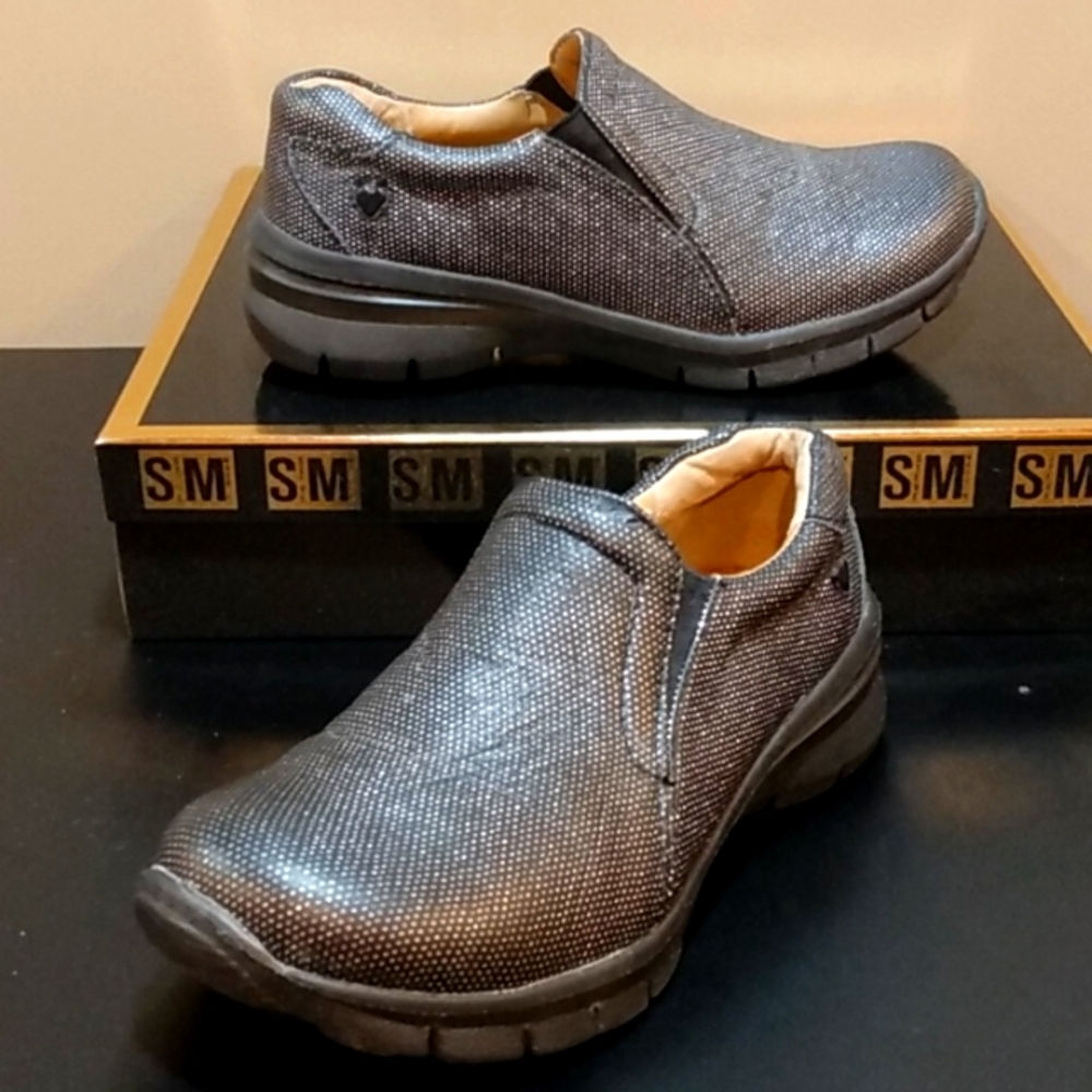 Women's Nurse Mates London Leather Slip On Shoes Size 8W